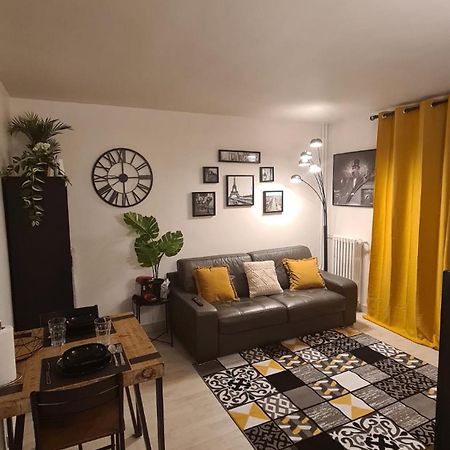 Emplacement Exceptionnel Et Rare Paris Suresnes Longchamp Exterior foto